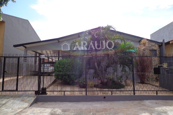 Casa 330m Umuarama-PR 717